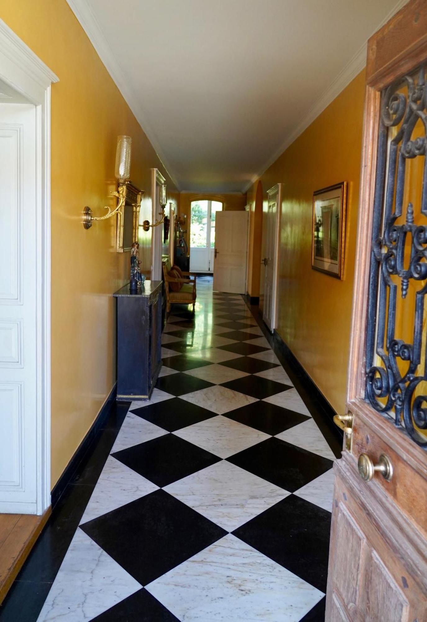 Le Chateau Lavigny Exterior photo